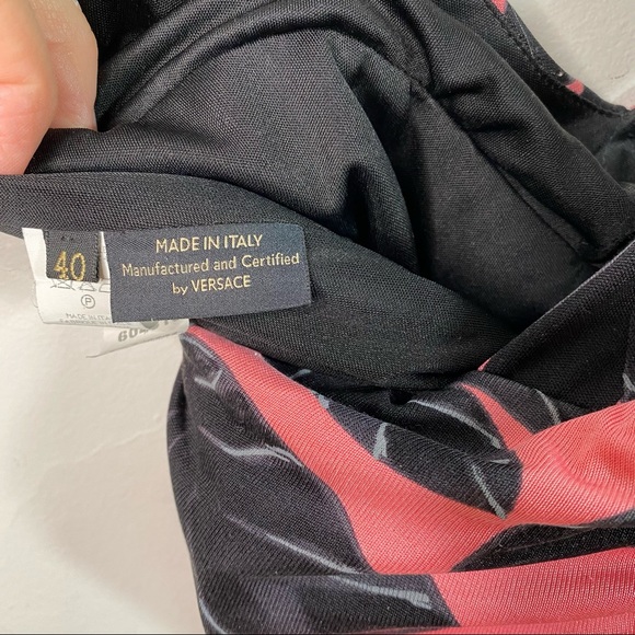 VERSACE Pink and Black Floral Sleeveless V-Neck Cocktail Dress - Size 8 - Picture 11 of 15